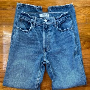 Abercrombie & Fitch |The 90’s Straight Ultra High Rise | 25 | 0 | Short